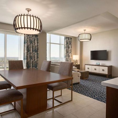 Embassy Suites By Hilton Denton Convention Center Εξωτερικό φωτογραφία