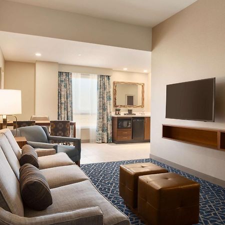 Embassy Suites By Hilton Denton Convention Center Εξωτερικό φωτογραφία