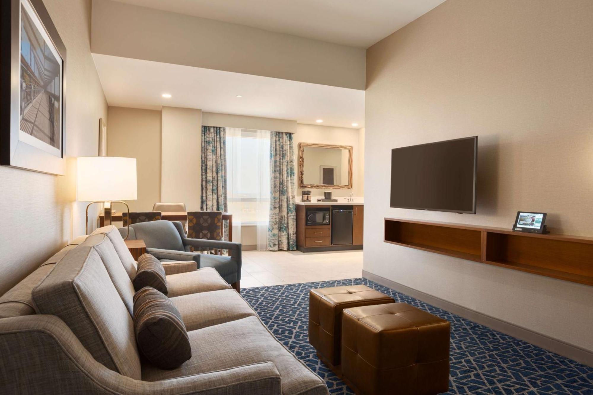 Embassy Suites By Hilton Denton Convention Center Εξωτερικό φωτογραφία